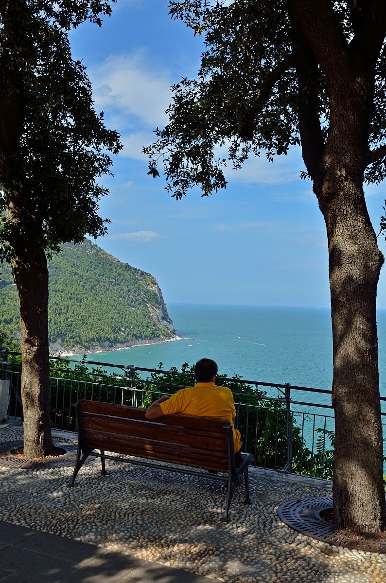 Contemplation (Conero)