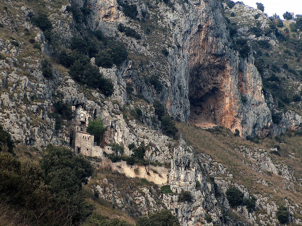 Eremo e grotta delle Gole del Melfa