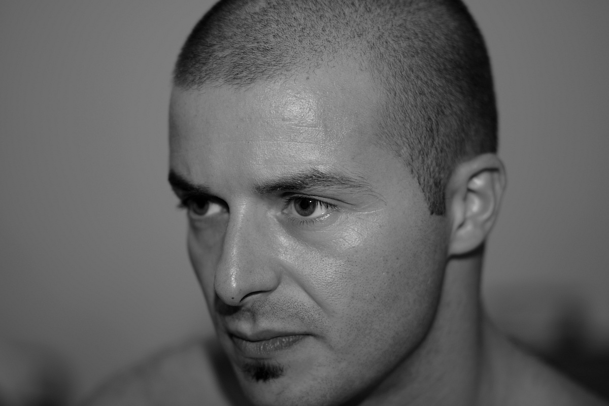 #059 autoritratto b&n