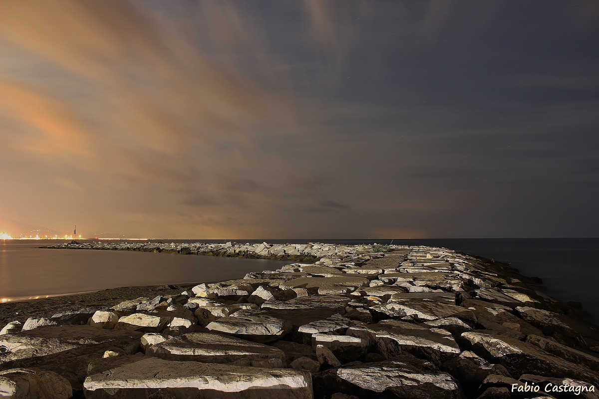 La notte sul molo di Fiumaretta
