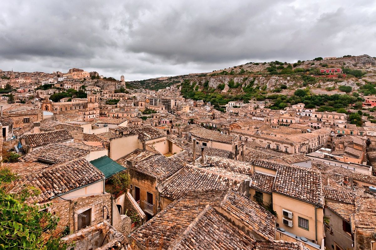 On the roofs of Modica ..