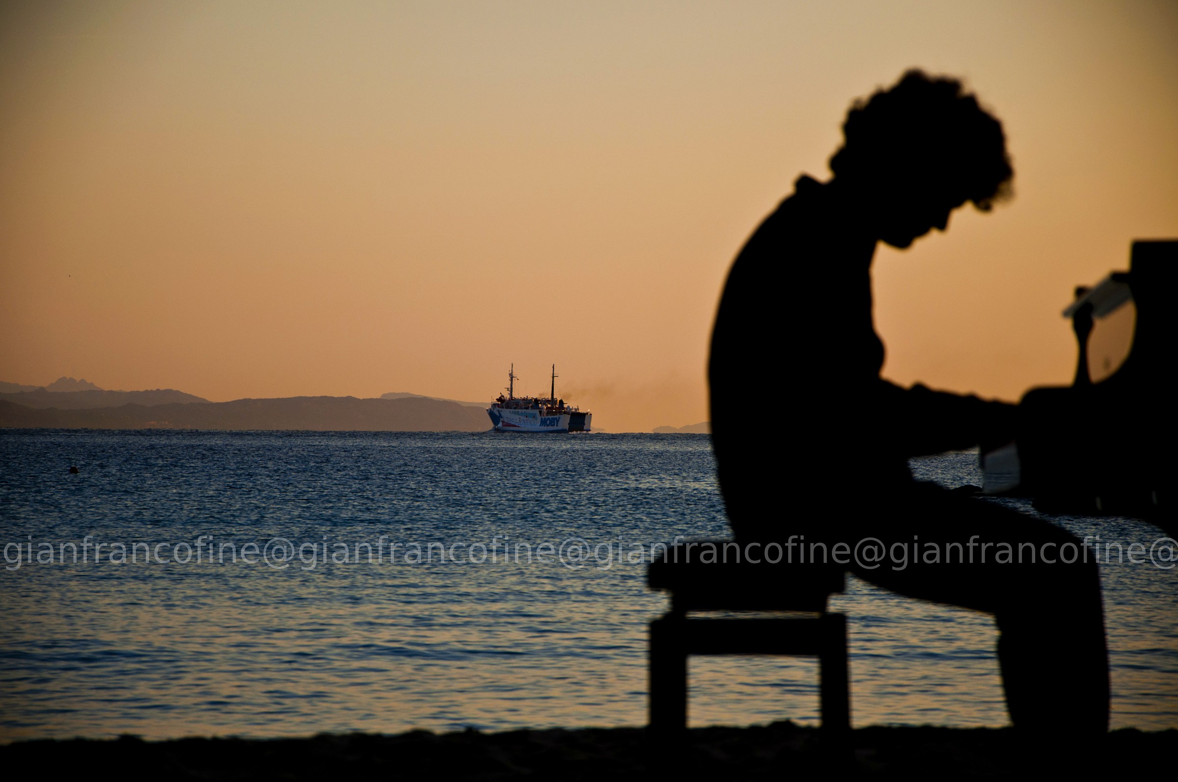 Concert at dawn on the beach.