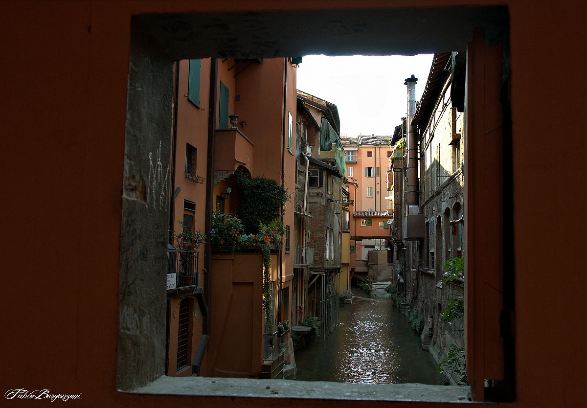 finestrella sul navile