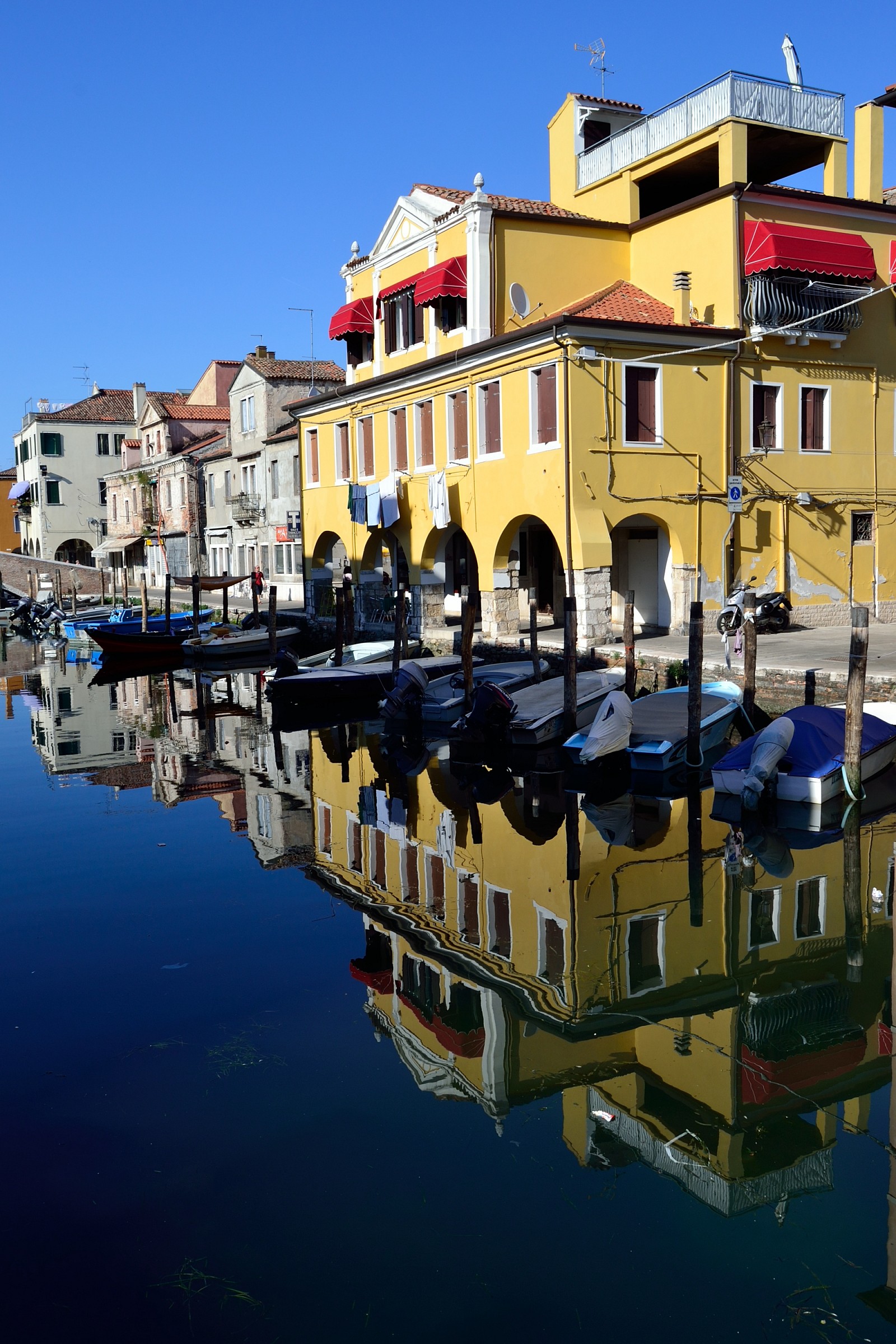 Canale Vena... qui i palazzi di Chioggia si specchiano