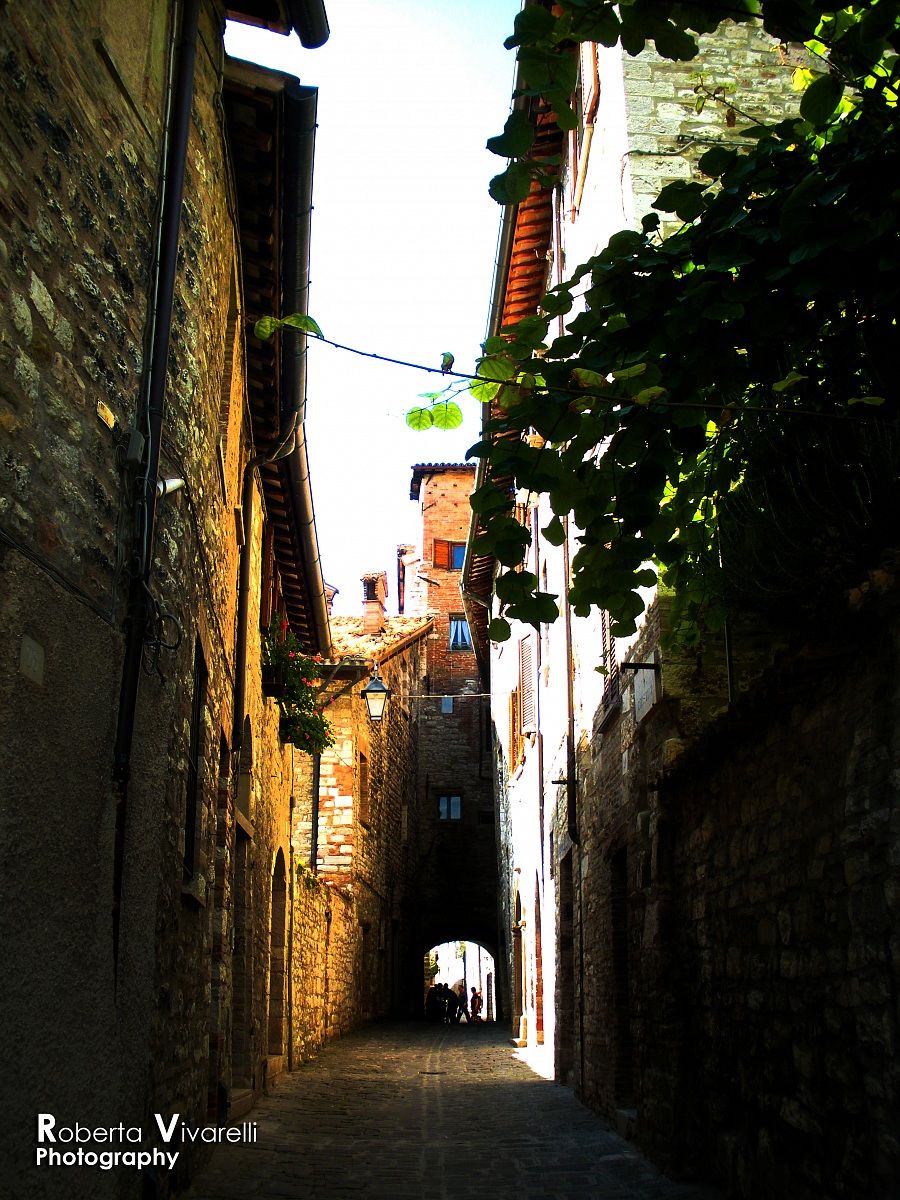Vicolo buio, Gubbio.