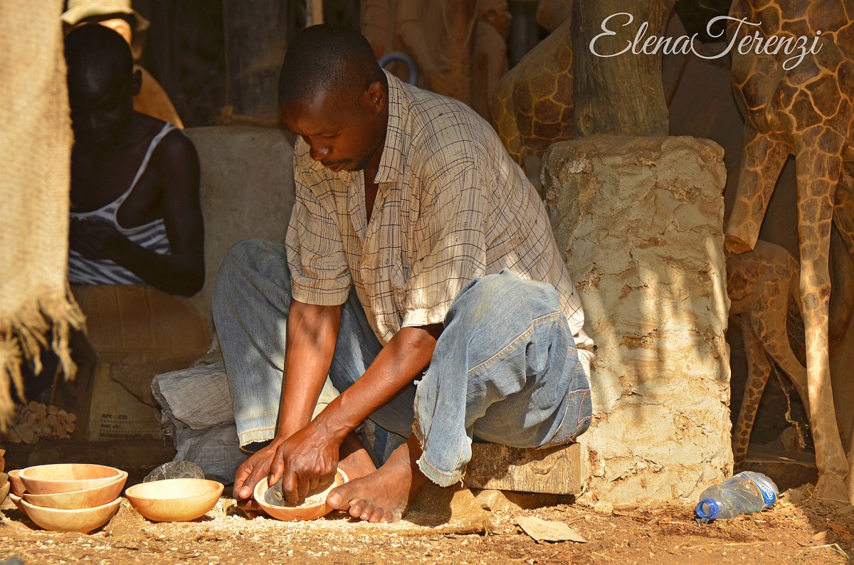 fabbrica del legno a mombasa