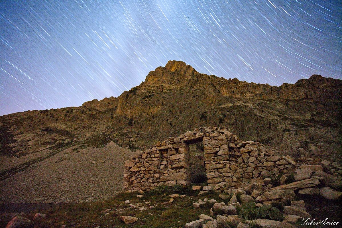 Startrail sulle alpi cuneesi