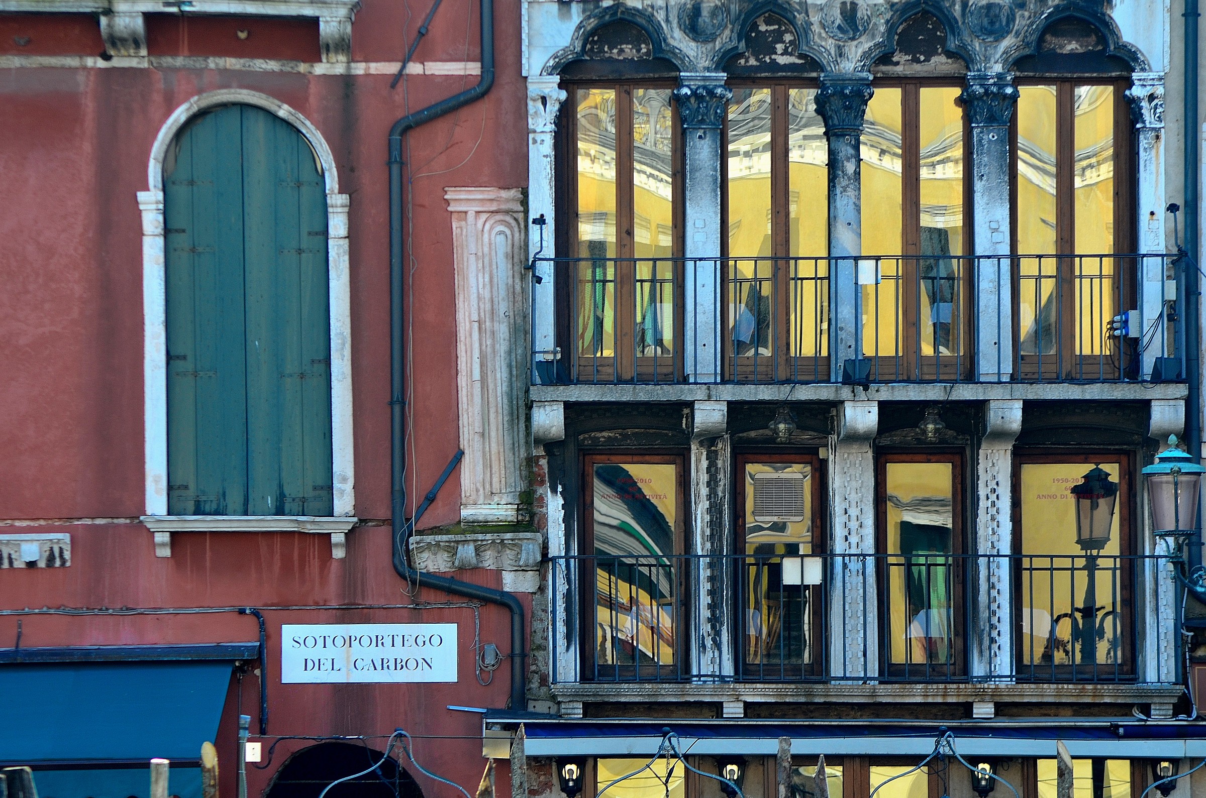 sotoportego of carbon