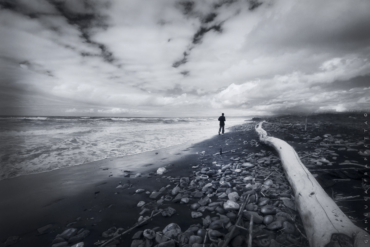 Corsa sulla sabbia d'inverno