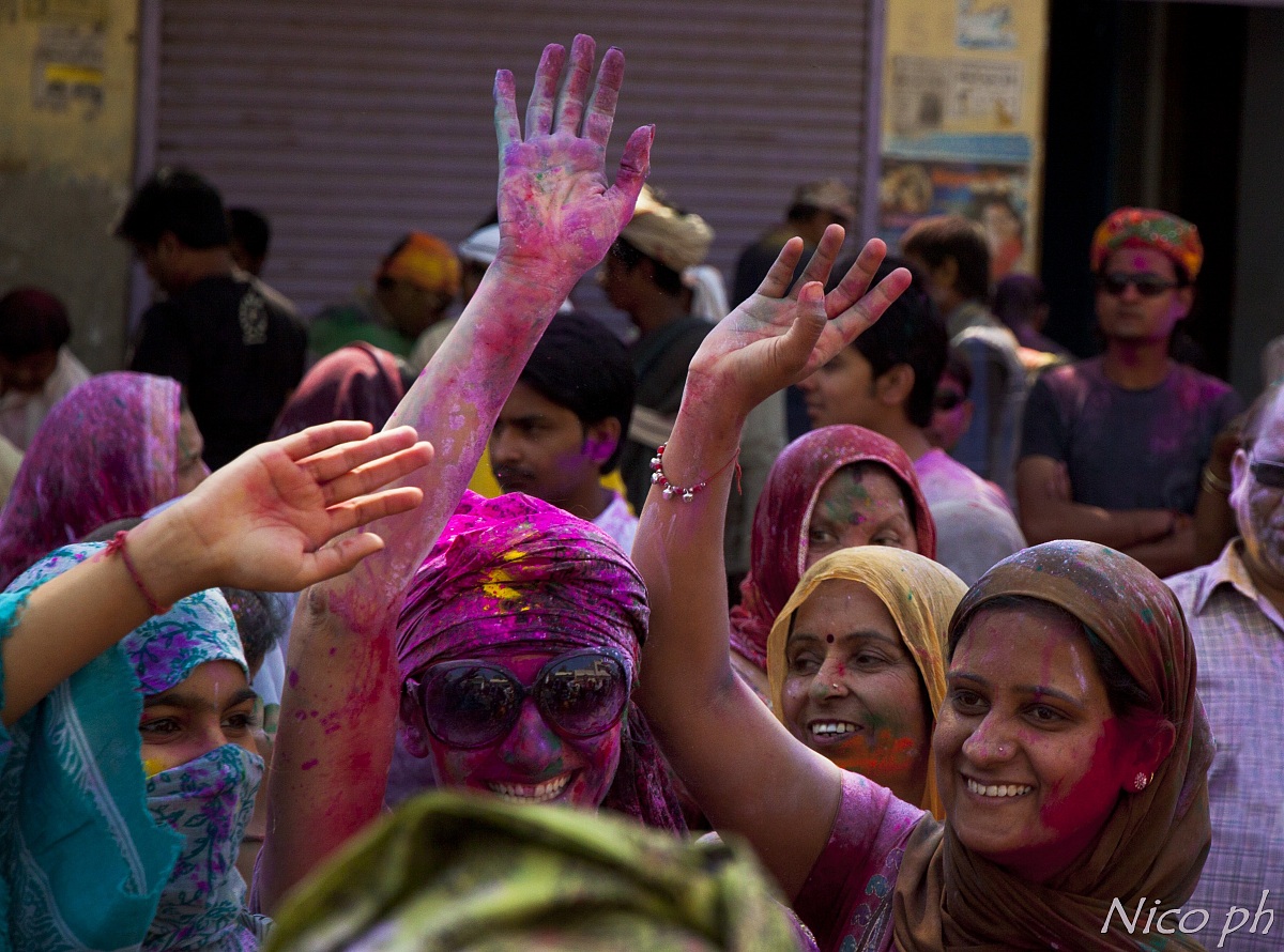 Women stand - women differently colored