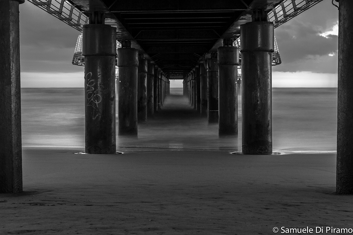 Jetty Lido di Camaiore b \ \ n