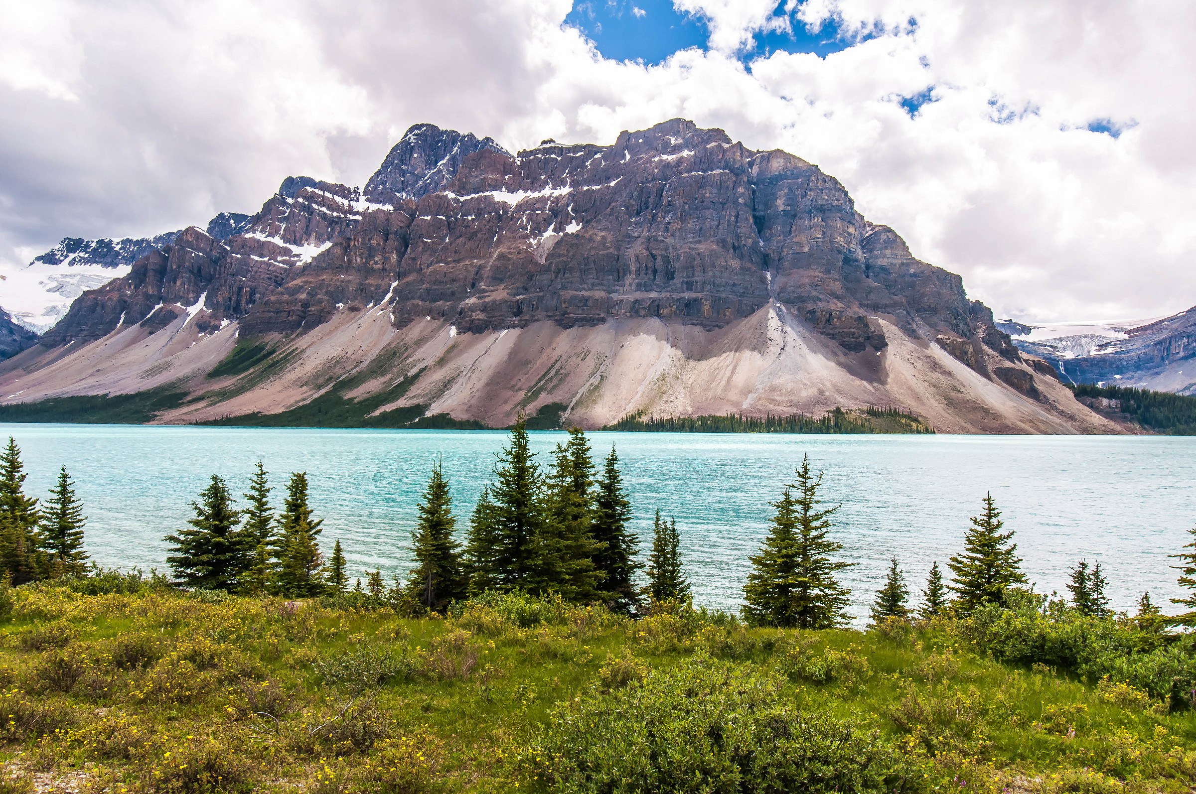 Bow Lake Banff
