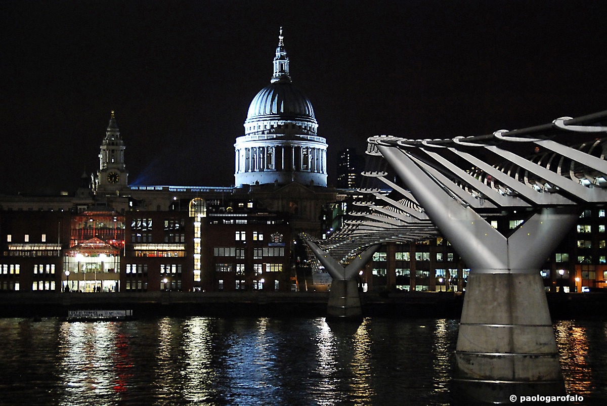 St. Paul's Cathedral & Millenium Bridge