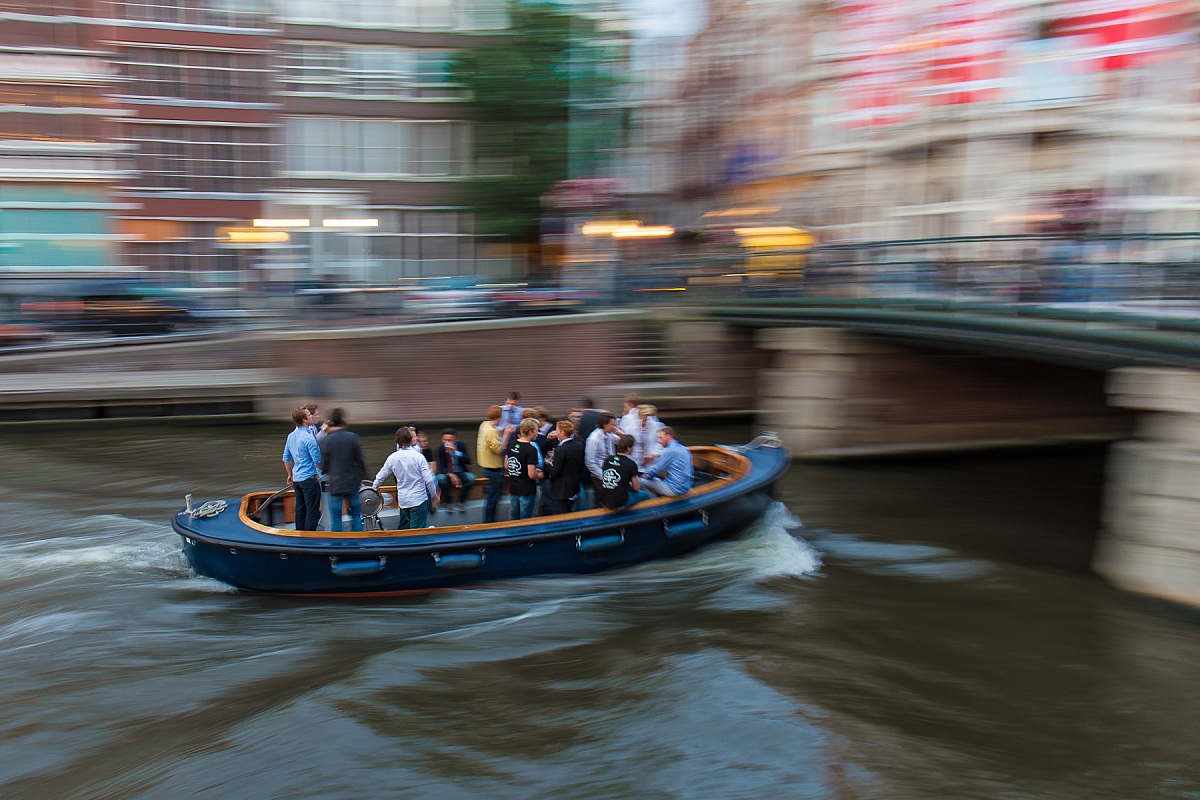 Row row row your boat