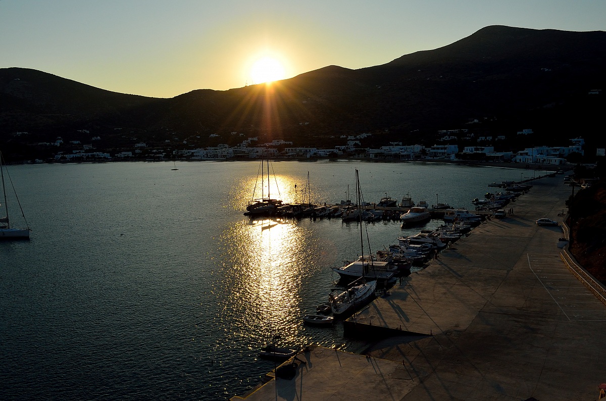 Tramonto su Plati Gyalos (isola di Sifnos)