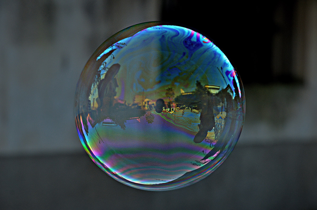 Autoritratto in una bolla di sapone...