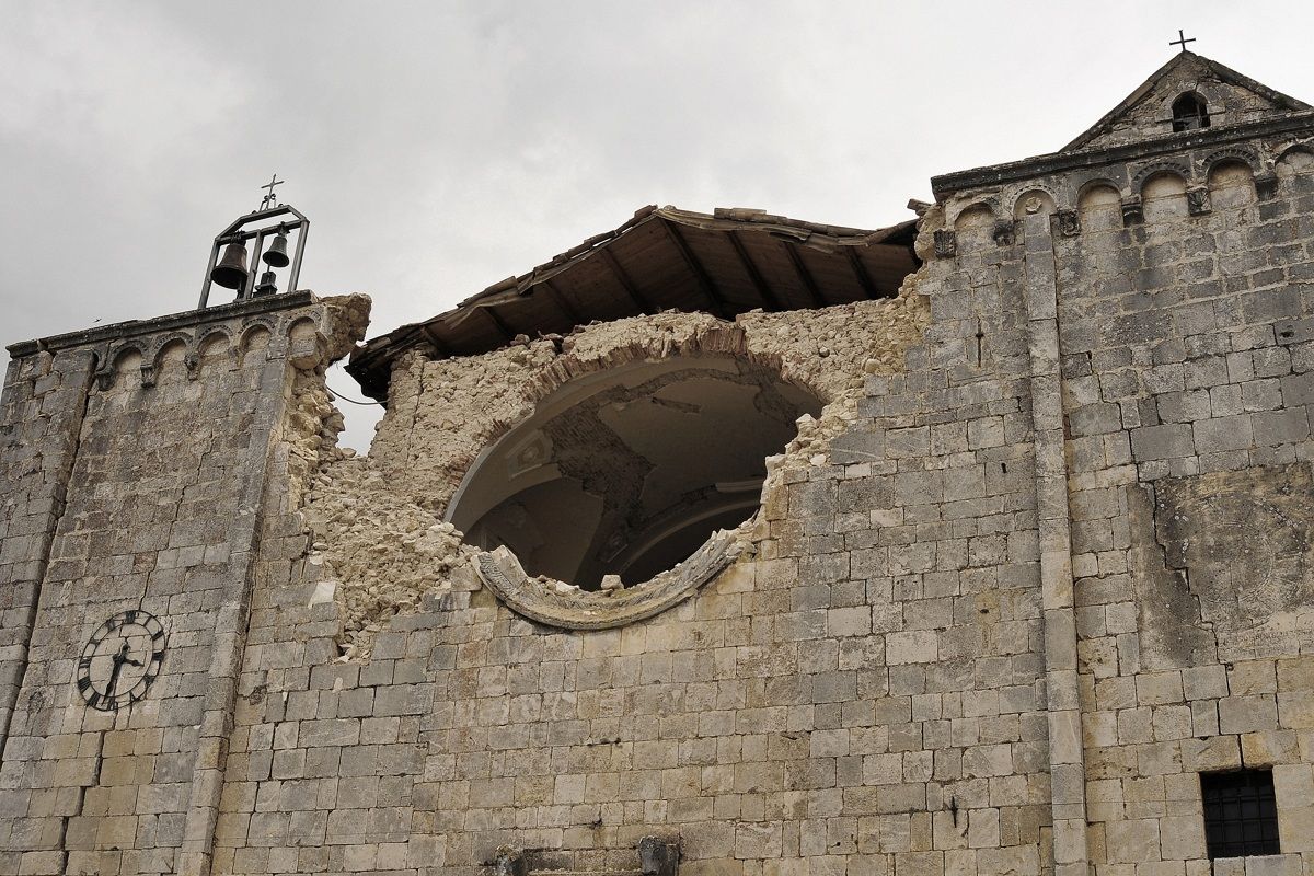 Sant'Eusanio Forconese The Hour of the L'Aquila disa...