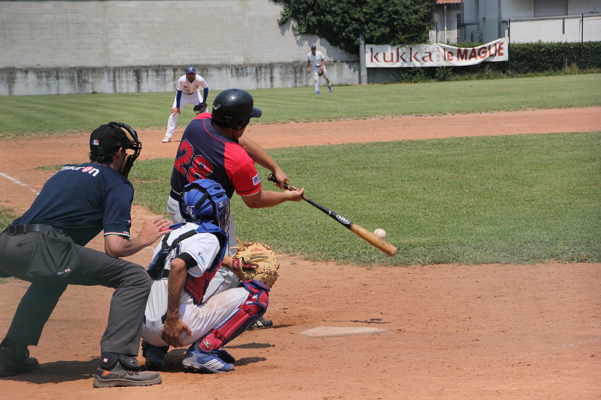 Baseball: How hit a double.