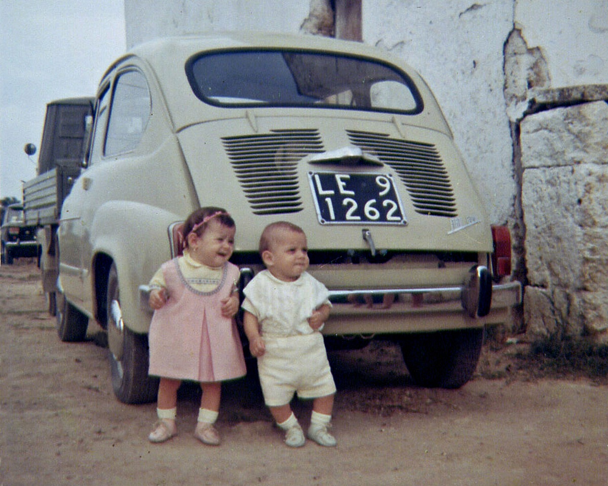 Tiziana e Antonio gemelli diversi(1969)