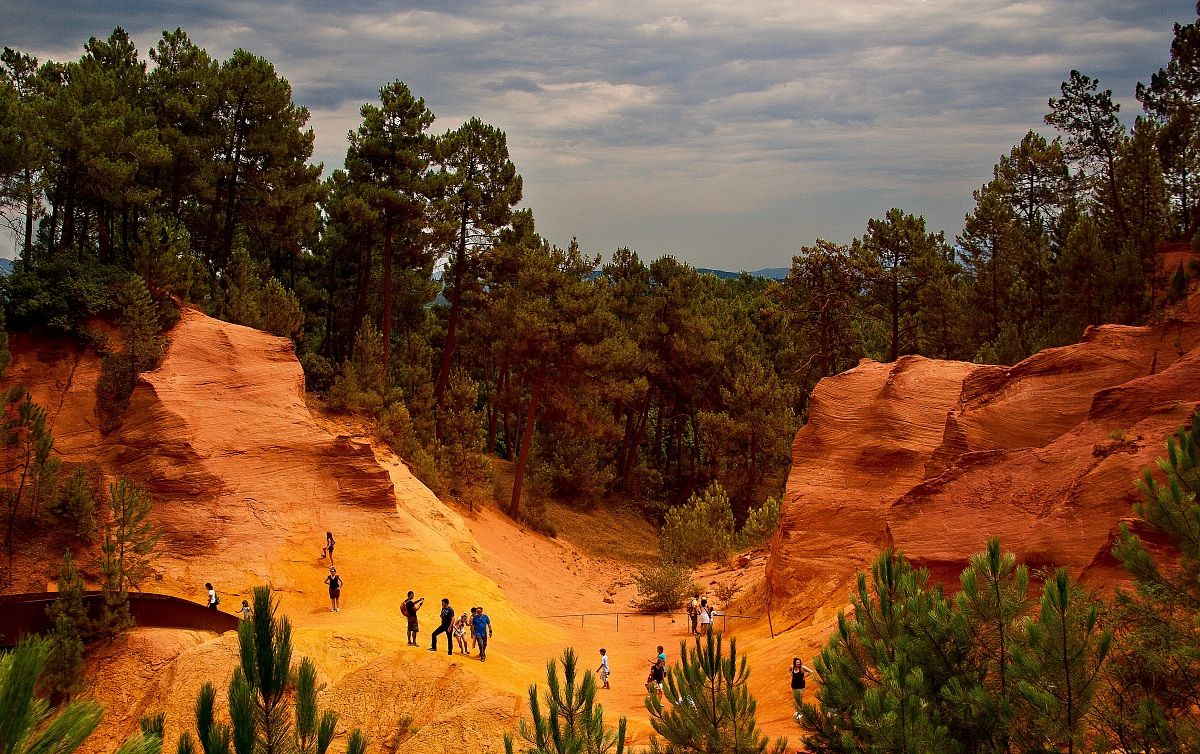 Roussillon ocher trail