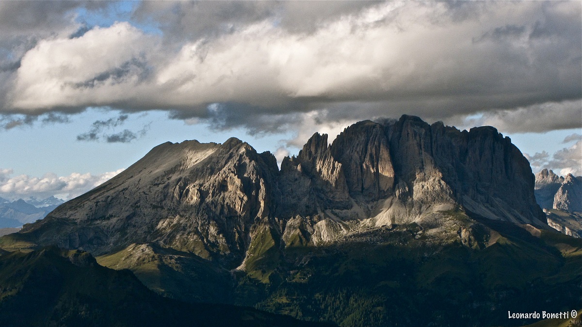 Sassi a confronto, sasso piatto e sasso lungo