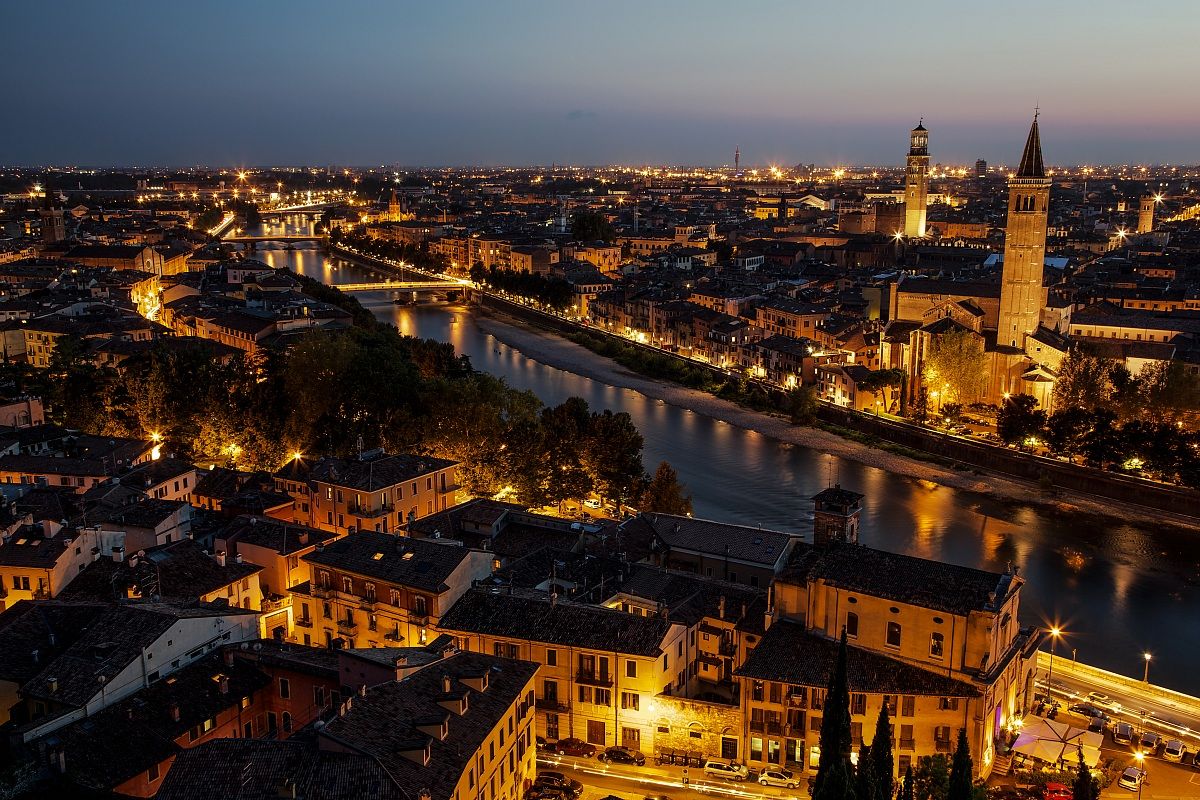 Verona l'ora blu