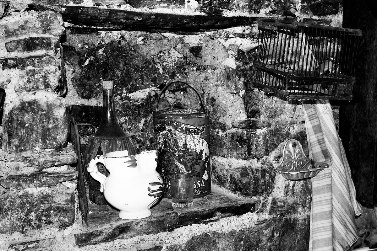 Fiasco, vase and other