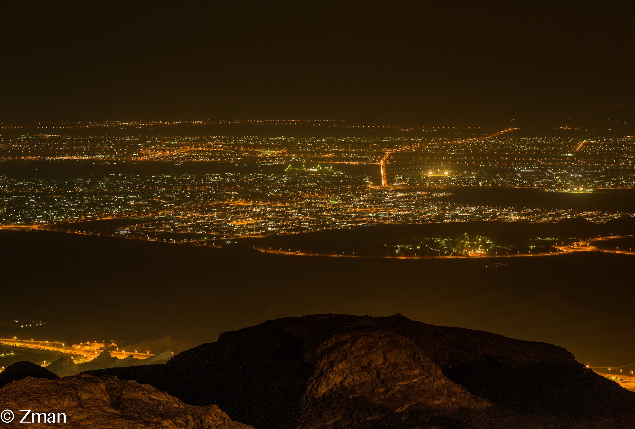 Guardando dalla parte superiore della montagna
