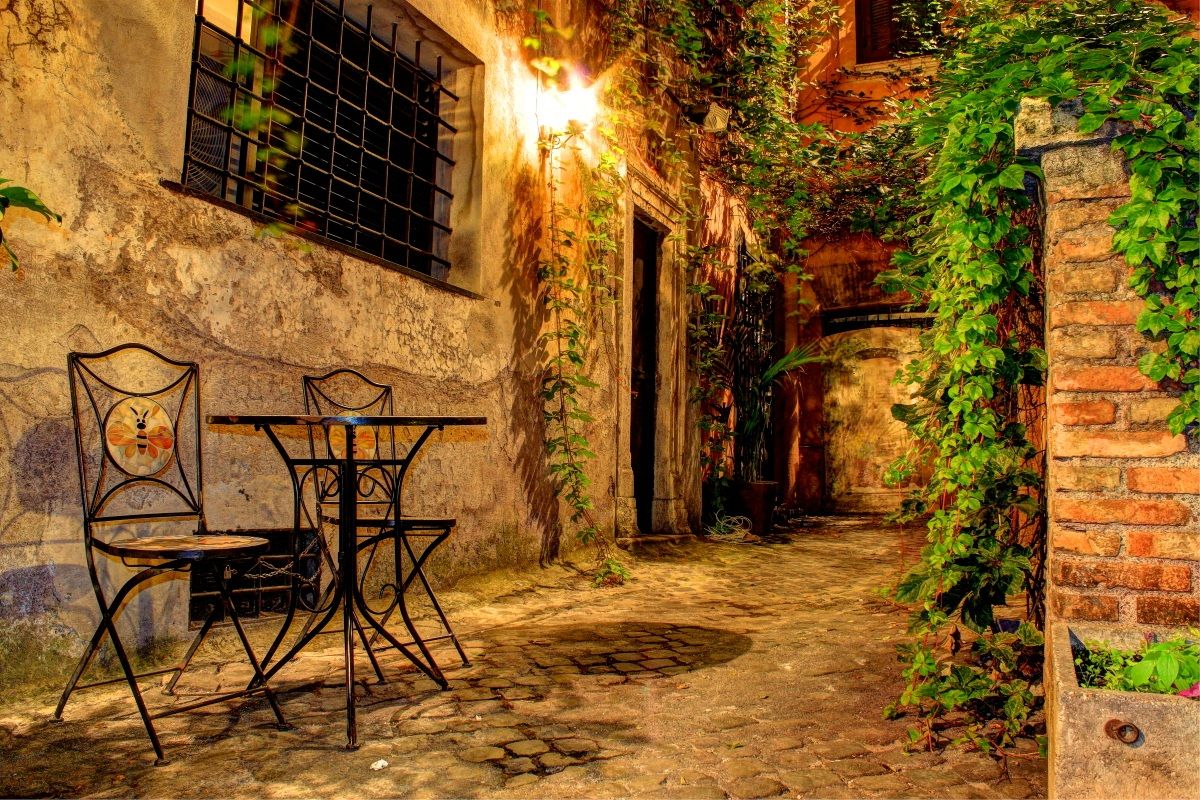 Via dei Coronari in Hdr - Roma