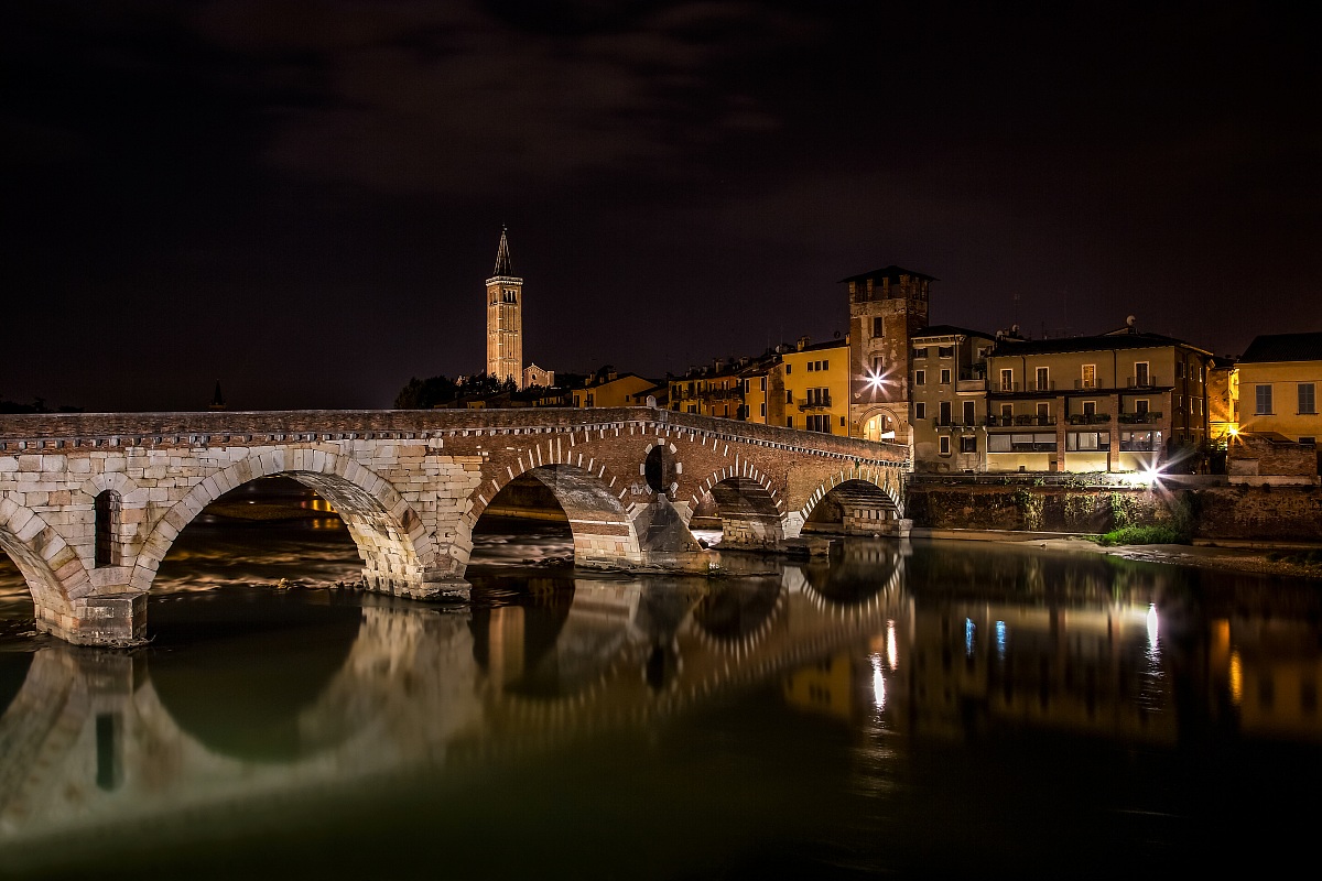 Ponte Pietra Verona ...