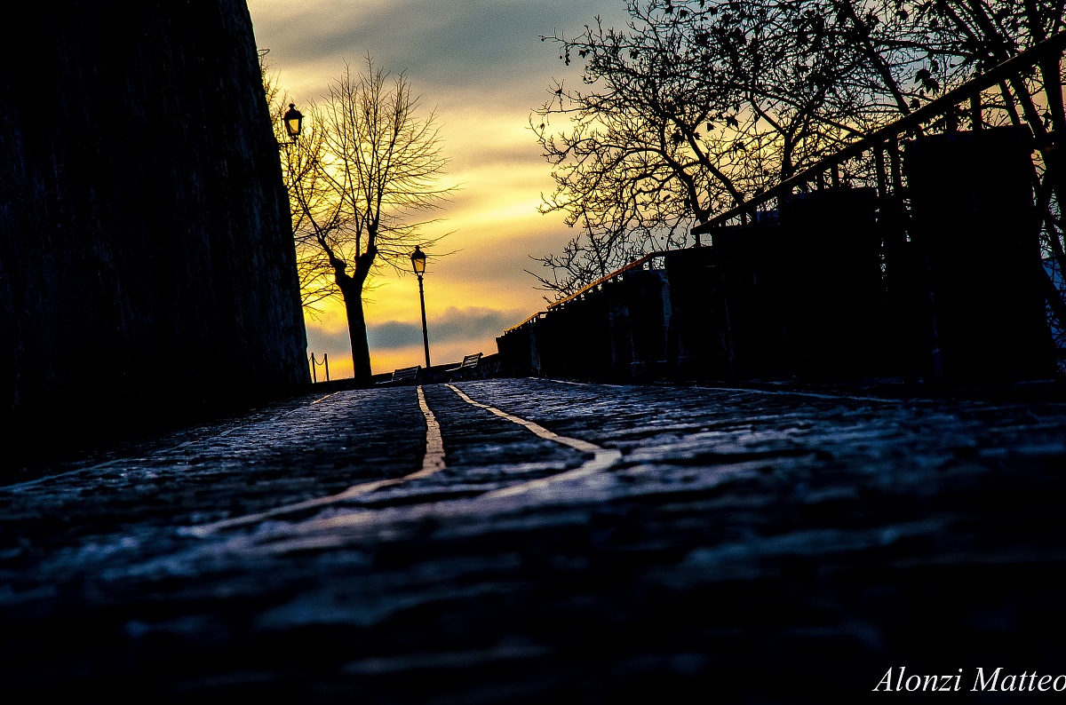 Do not stop, do you see?? There we 'light!