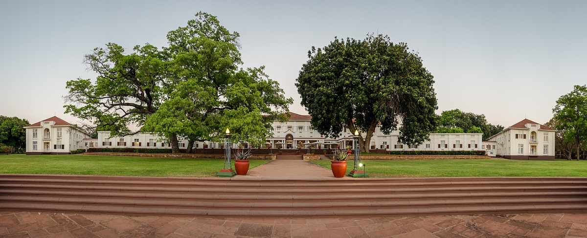 victoria falls hotel