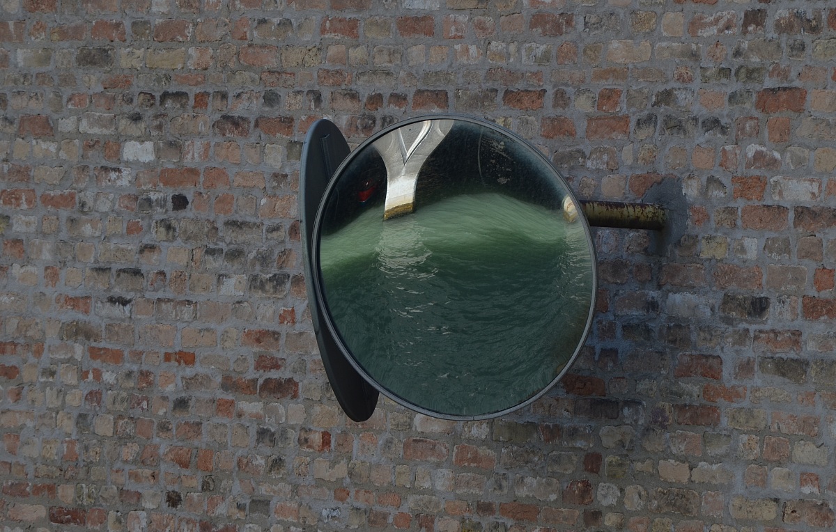 mirrors of the gondolas