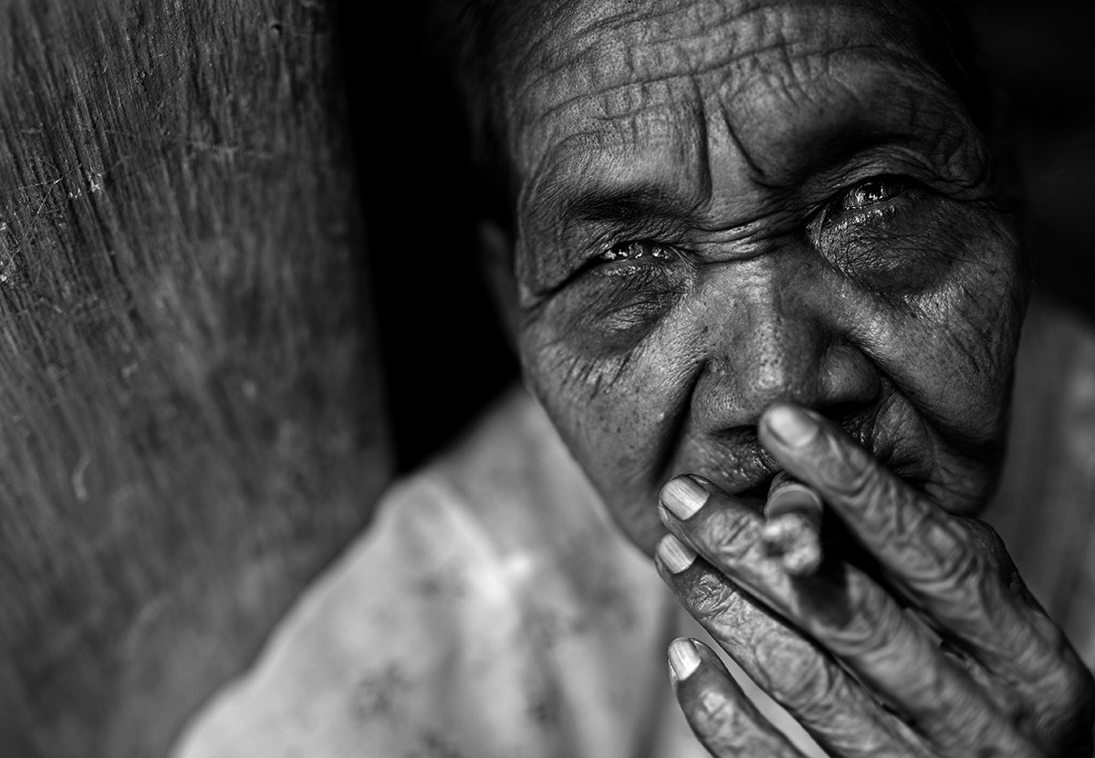 fumatrice di sigaro (prova dragan b/n)