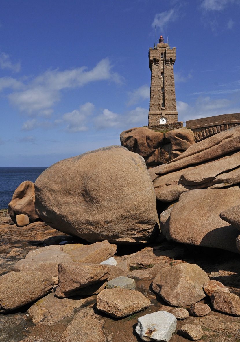 8 Faro di Men Ruz d300 18-35mm ISO 320 1/250 f11