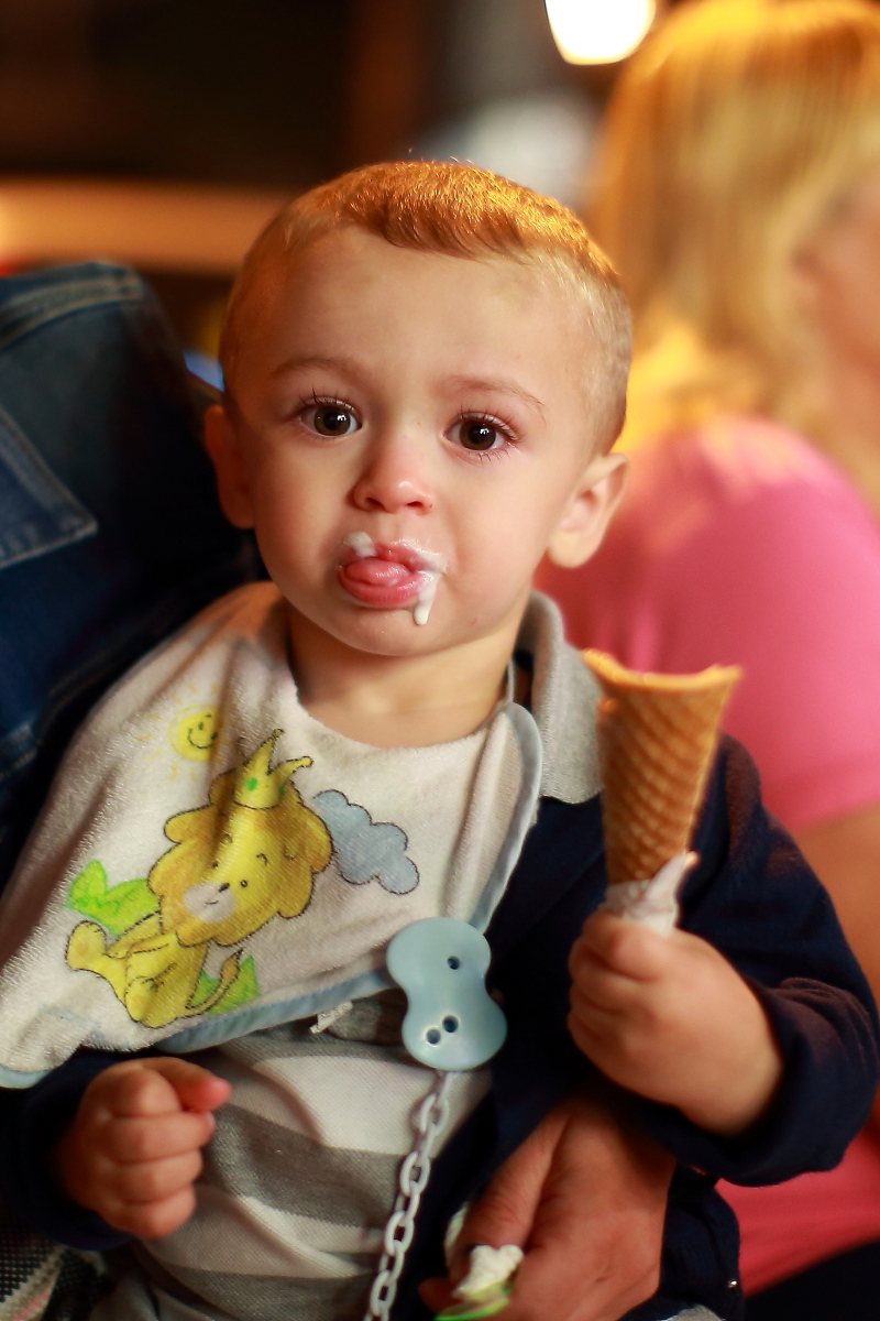 Mica can see that I eat ice cream