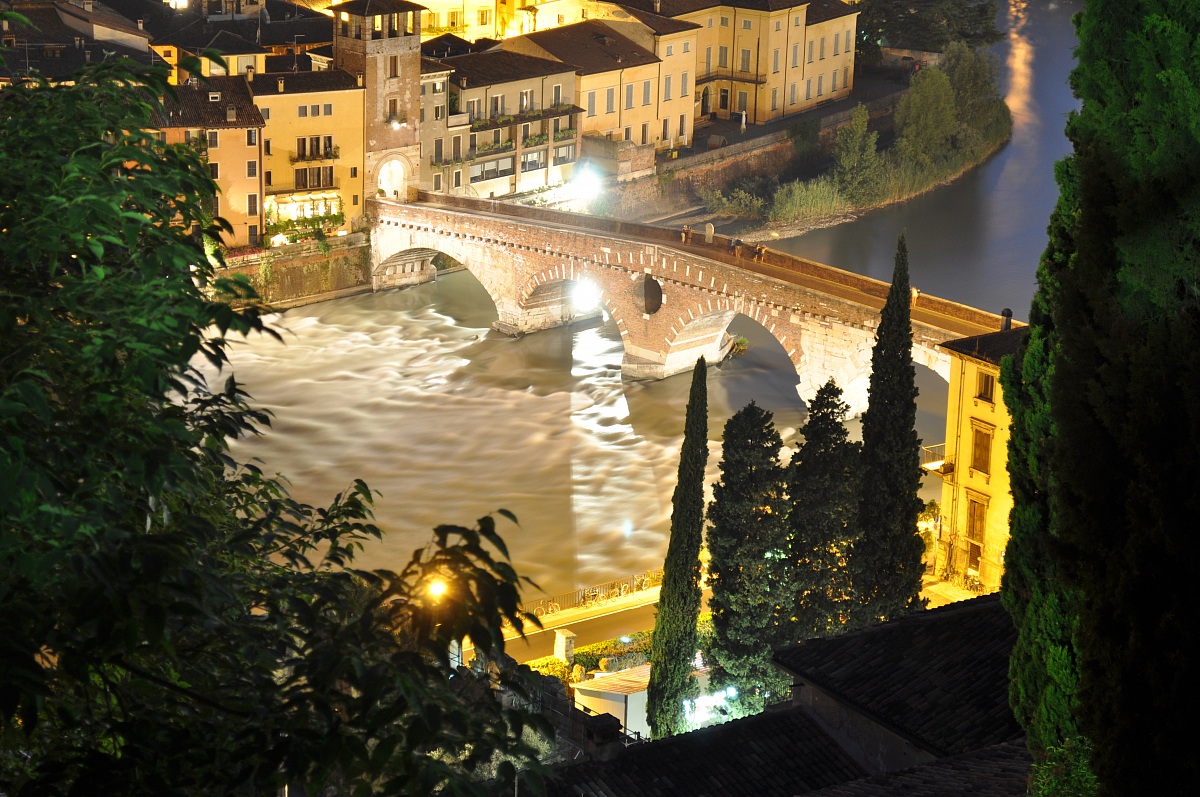 Verona di notte
