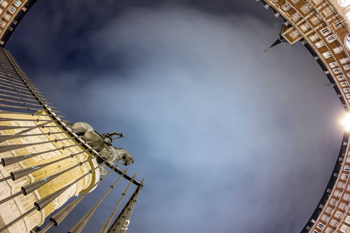 Plaza Mayor vista da sdraiato