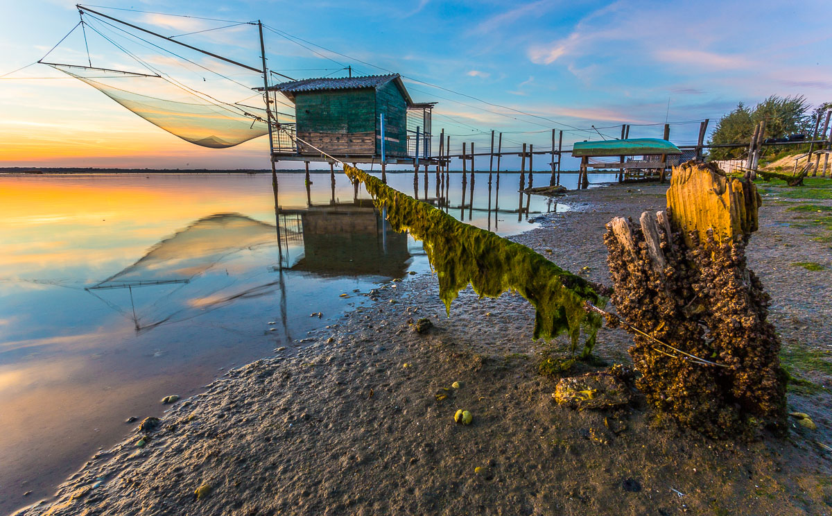 Capanno da pesca al tramonto