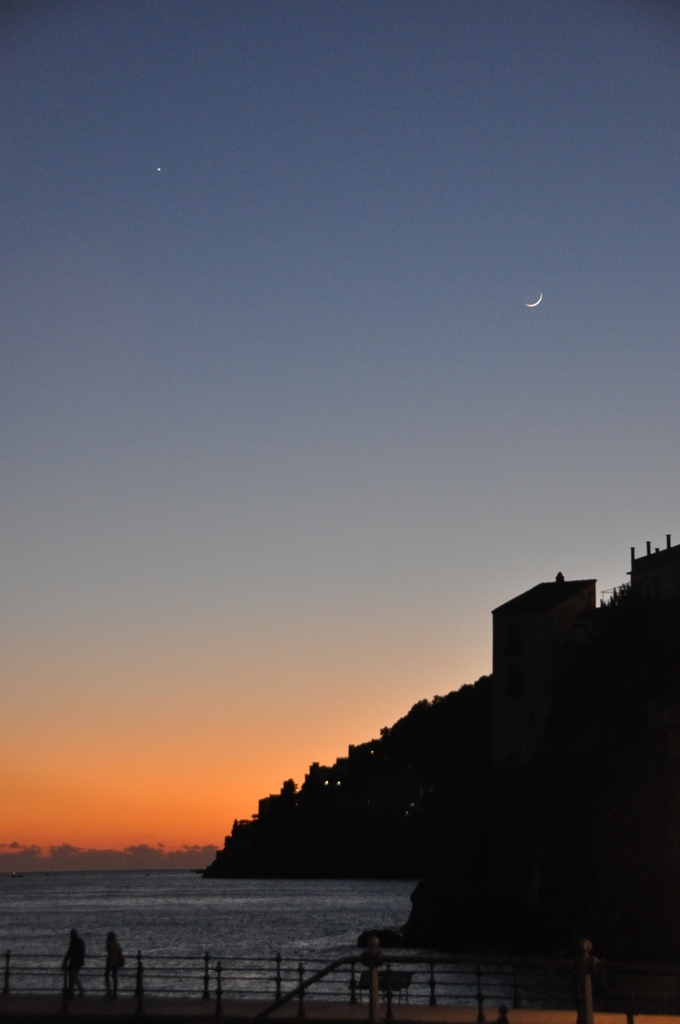 night profile of the Amalfi Coast