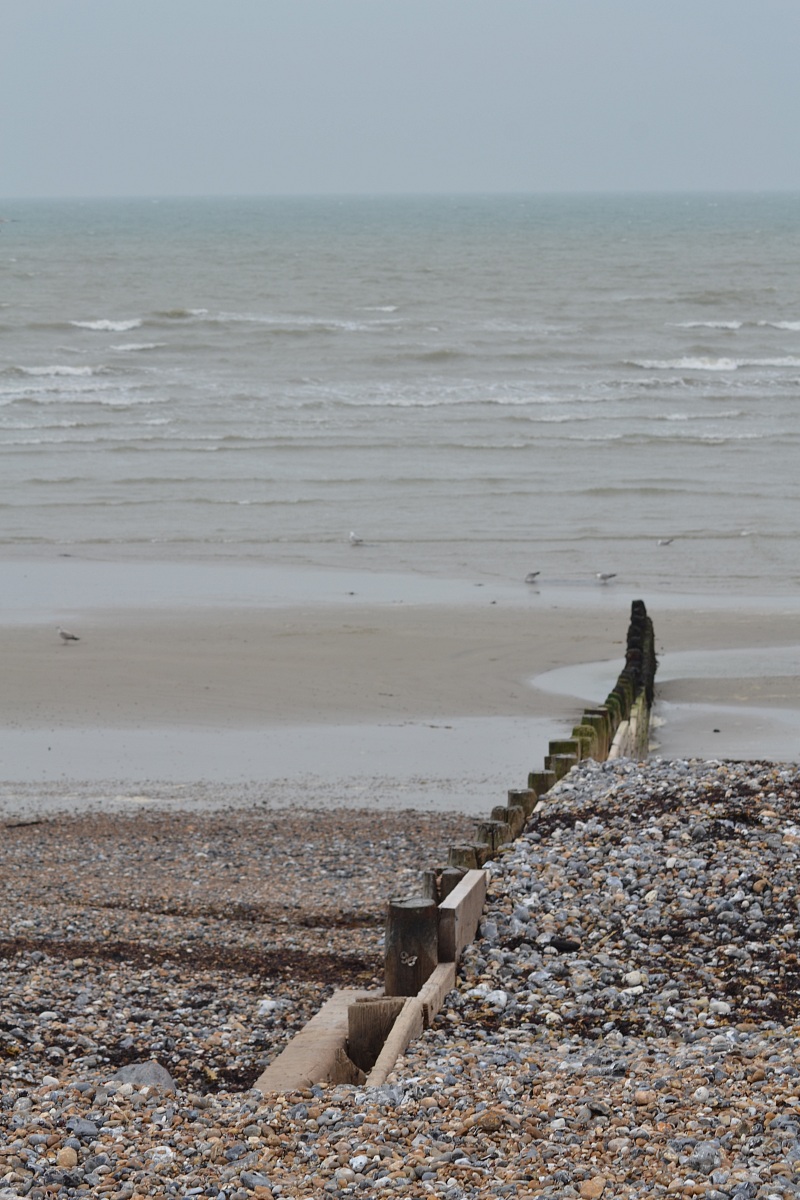 Inghilterra UK - Worthing - Spiaggia di ciottoli