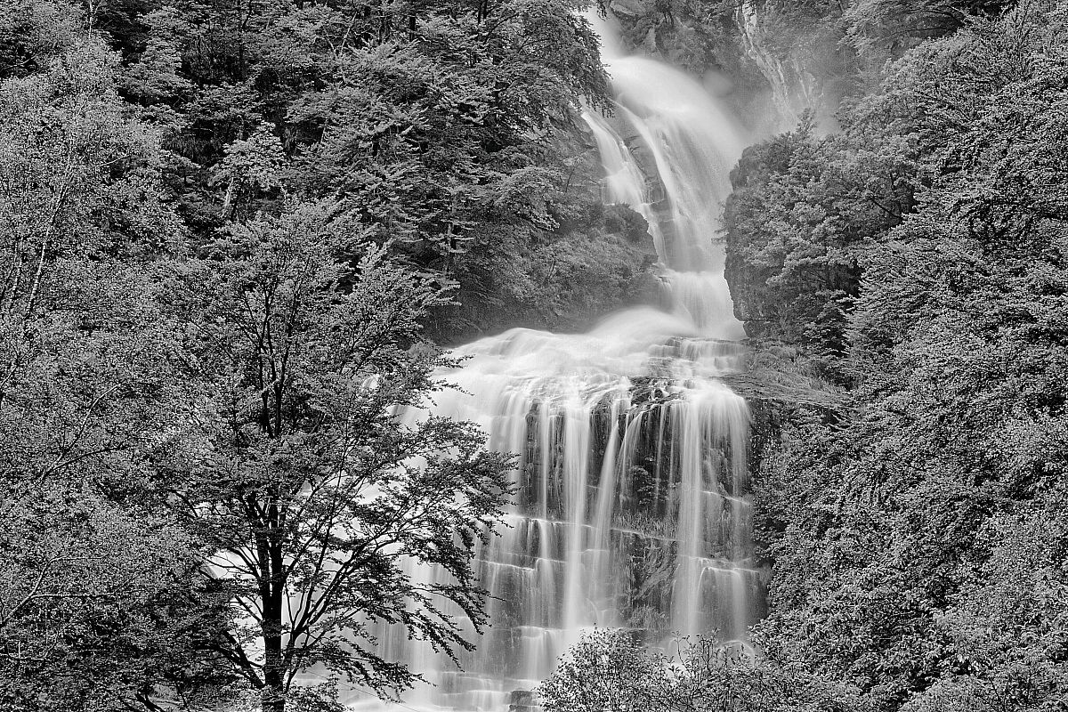 lavertezzo waterfall