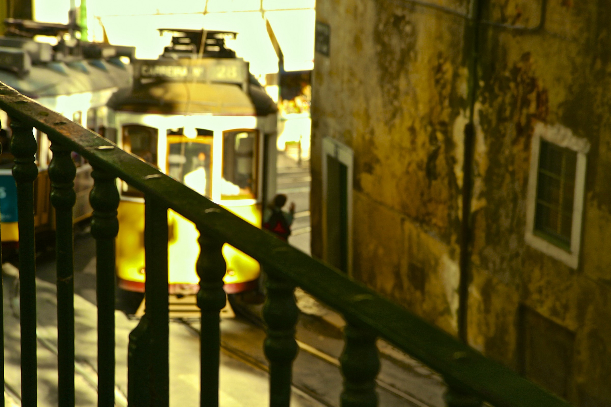 Lisbona - Incontro di tram