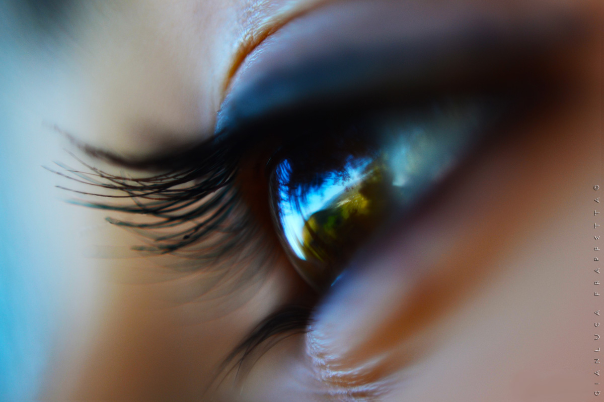 The eye of the woman ...