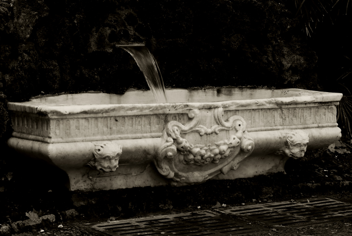 Fontana Villa Bellini