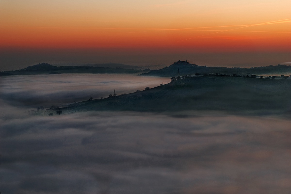 Sunrise from the hills of Fermo