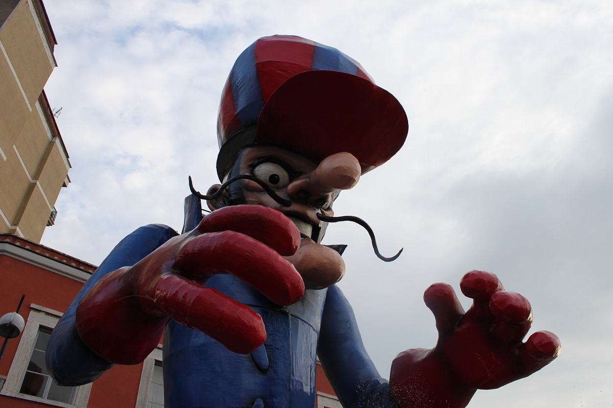 Dick Dastardly - Carnevale in piazza
