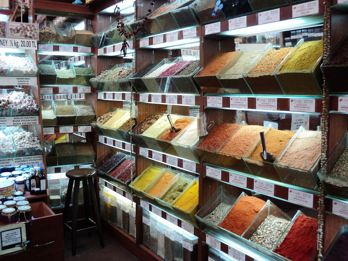 Sapori a colori. Mercato delle spezie, Istanbul.