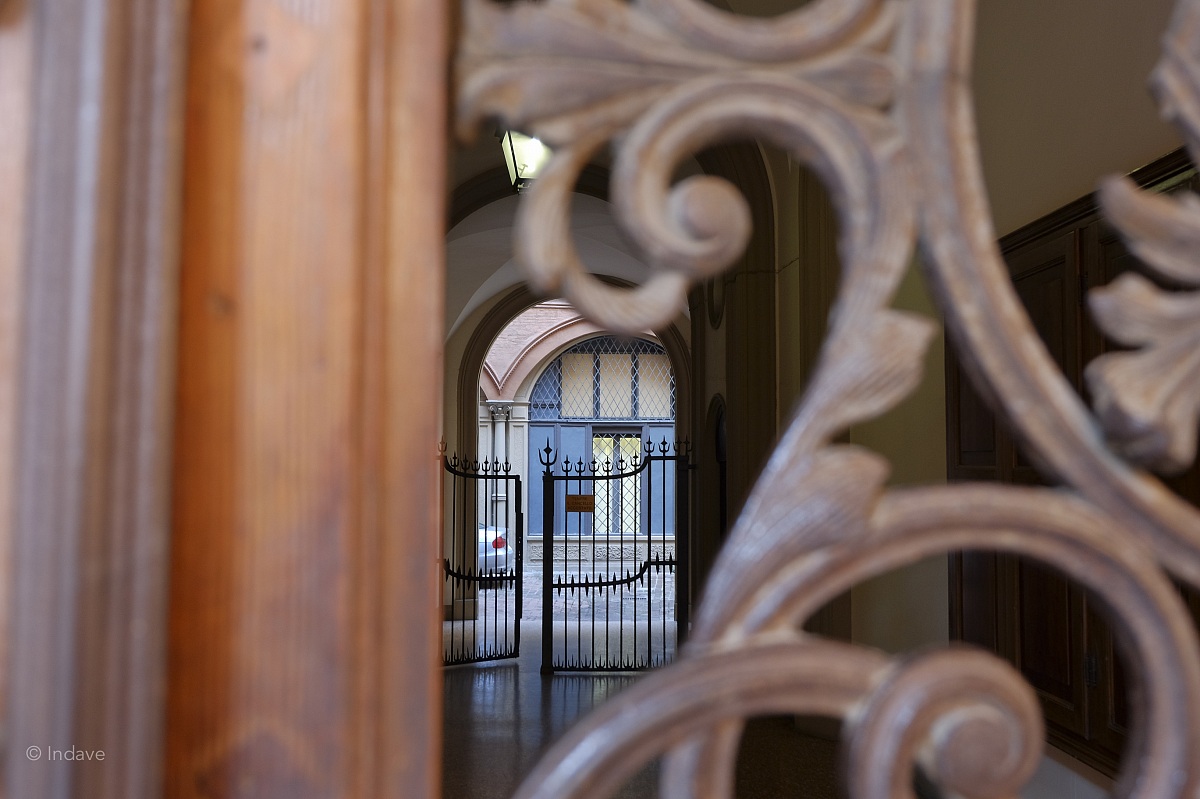 Uno sguardo oltre... (Bologna)