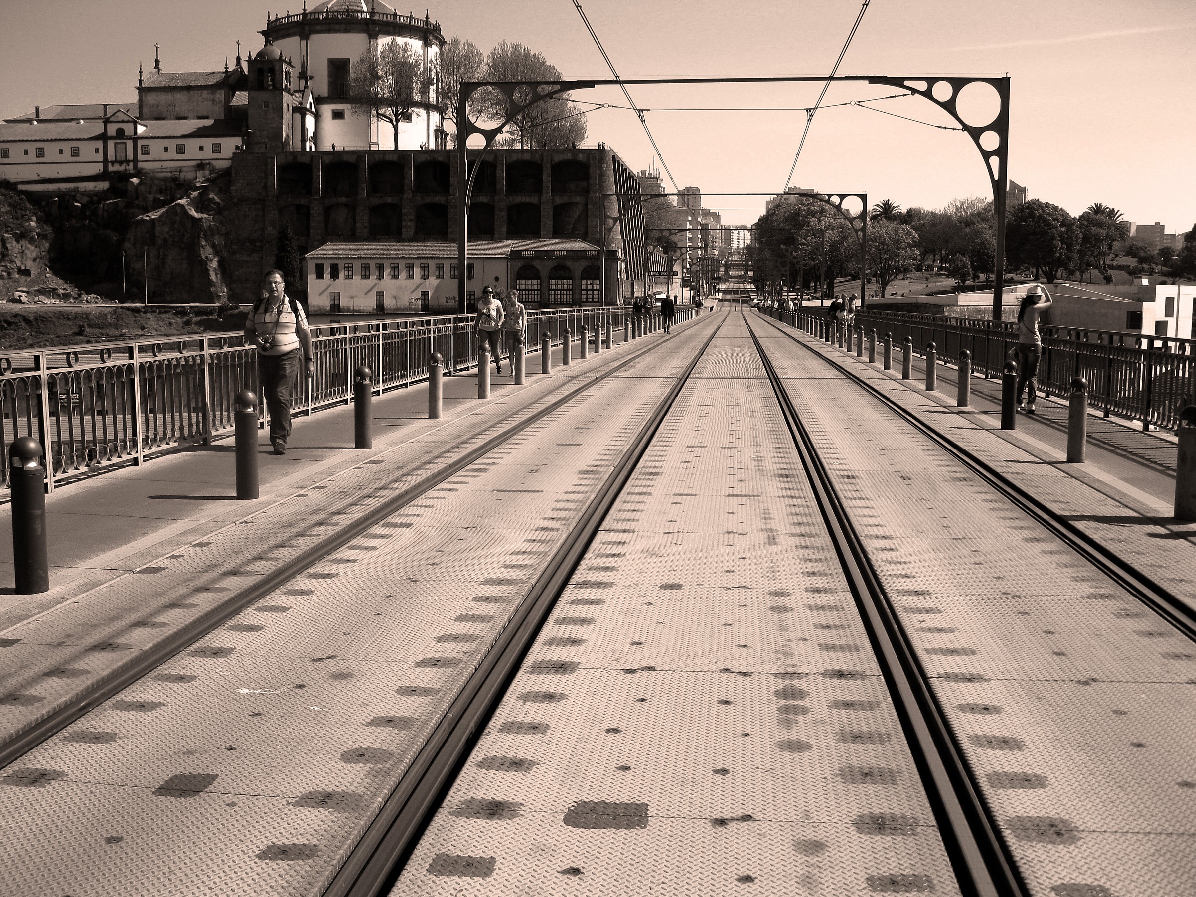 The infinite. The horizon of parallel lines